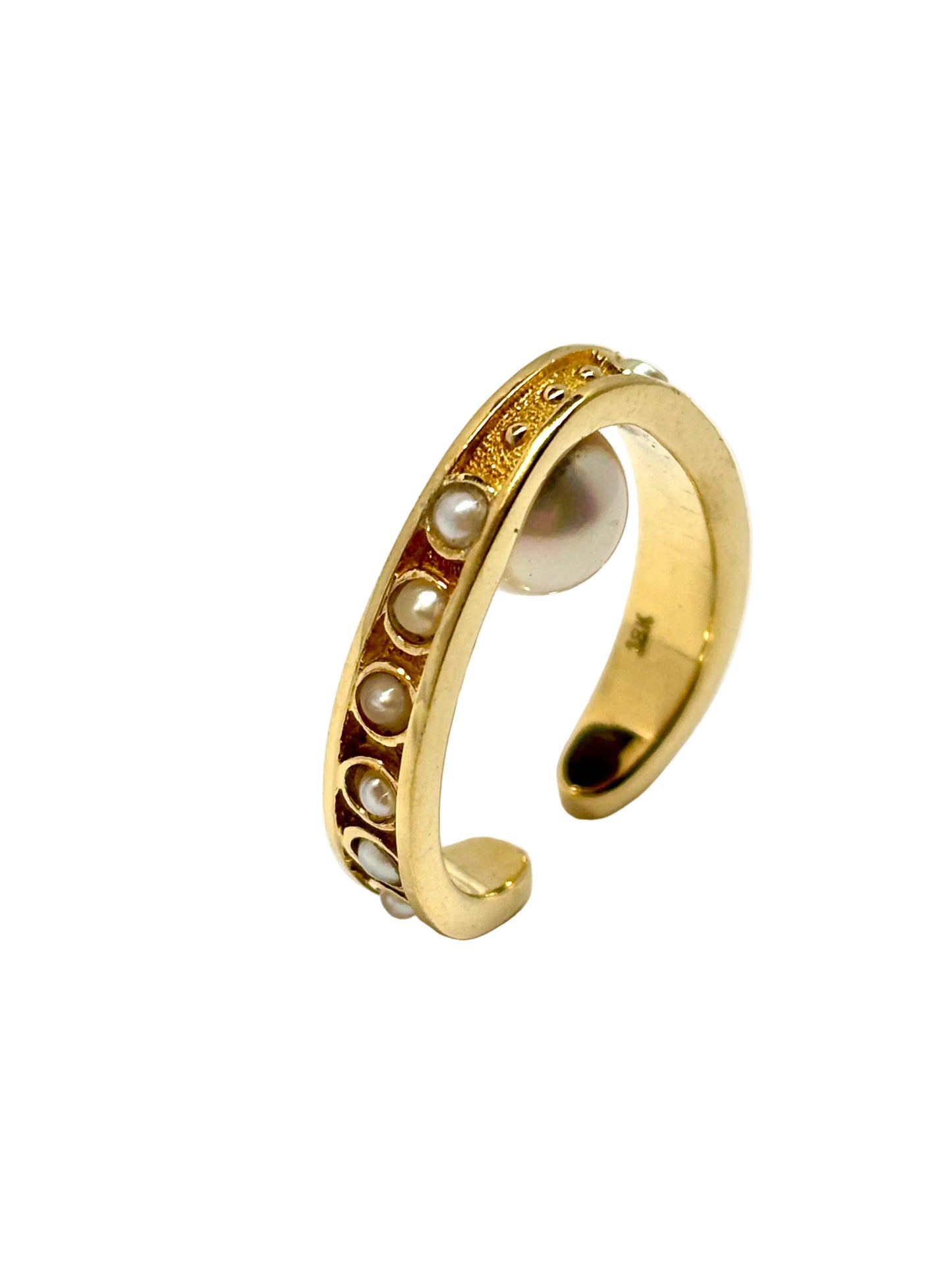 The Pearl Ring
