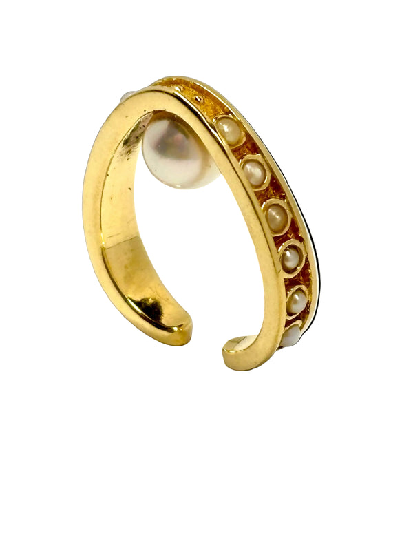 The Pearl Ring